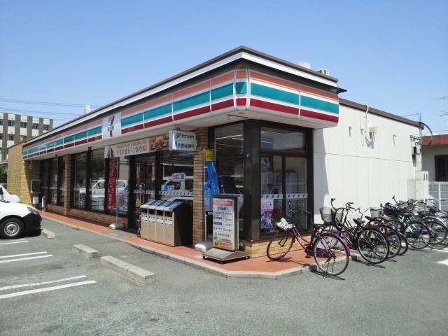 コンビニ　セブンイレブン熊本上近見店（コンビニ）まで350m