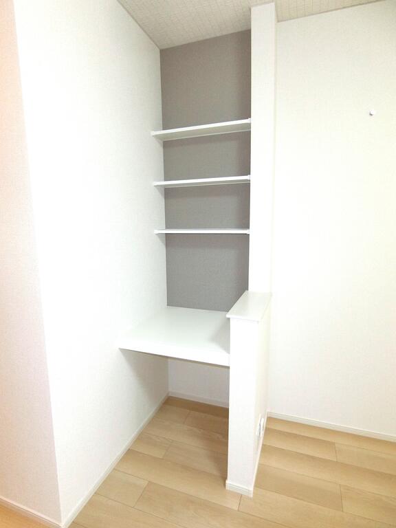 その他　同型の写真、配色に違いあり