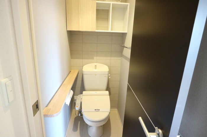 トイレ　温水洗浄暖房便座