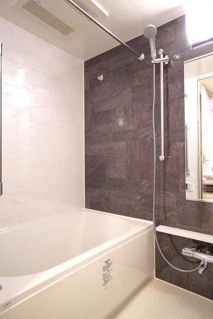 バス・シャワールーム　※写真は同タイプ住戸です。