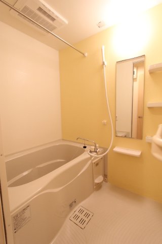 バス・シャワールーム　きれいなお風呂です