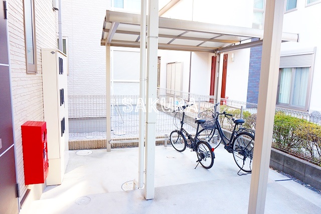 その他共有部分　管理の行き届いた共用部分♪敷地内駐輪場です♪