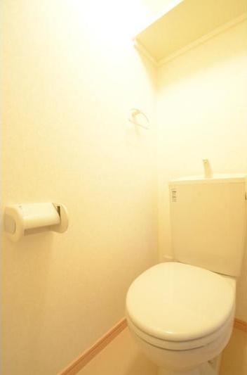 トイレ　清潔感のある水回り♪落ち着いた色調のトイレです♪