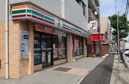 コンビニ　セブンイレブン 横浜山手本牧通り店（コンビニ）まで745m