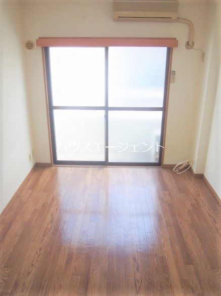 居室・リビング　6帖の洋室です。※参考画像