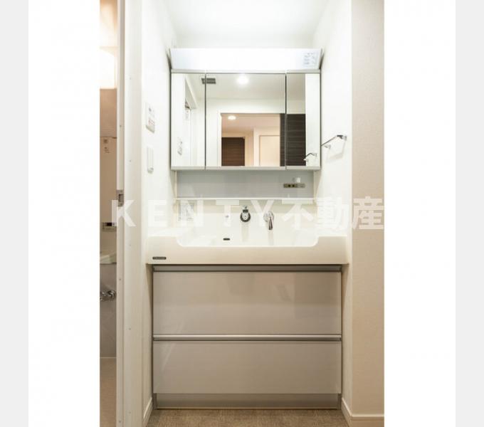 洗面設備　忙しい朝には欠かせない洗面所です