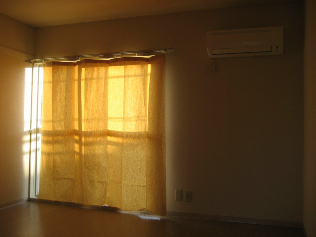 居室・リビング　202号室のお部屋です