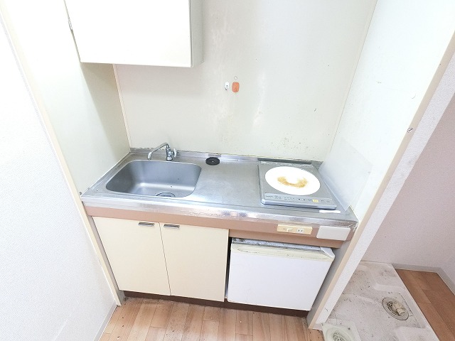 キッチン　※室内は現況を優先します