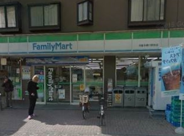 コンビニ　ファミリーマート 和泉多摩川駅前店（コンビニ）まで2511m