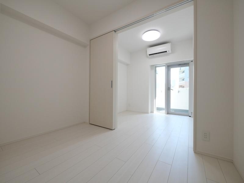 居室・リビング　☆明るい洋室☆