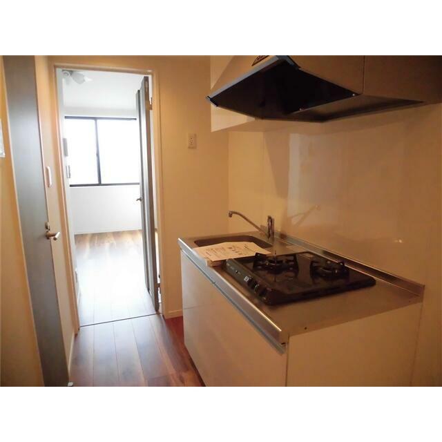 キッチン　同物件別部屋