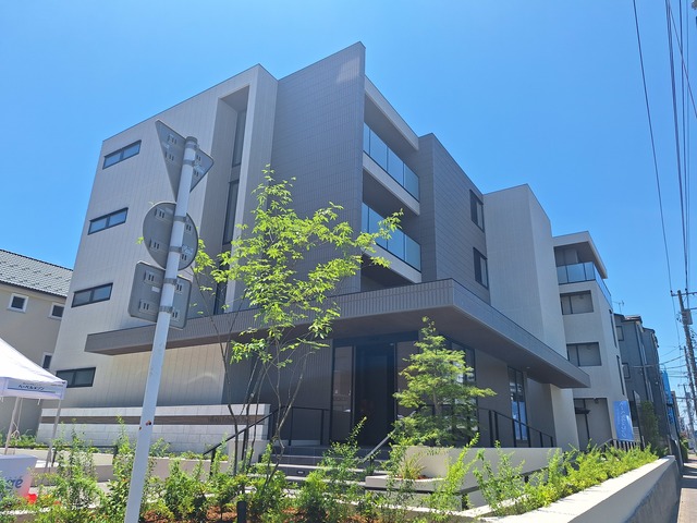 建物外観　★シニア向け賃貸住宅ヘーベルVillage★