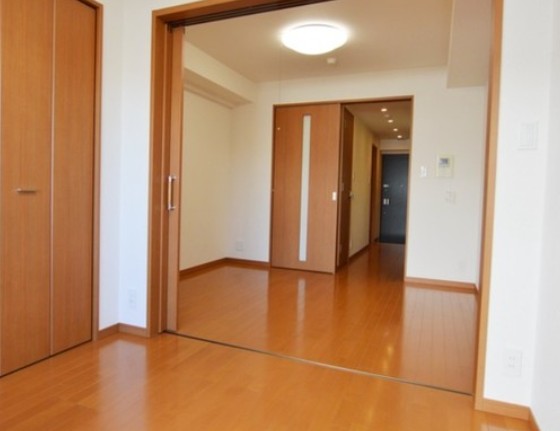 居室・リビング　☆明るい洋室☆