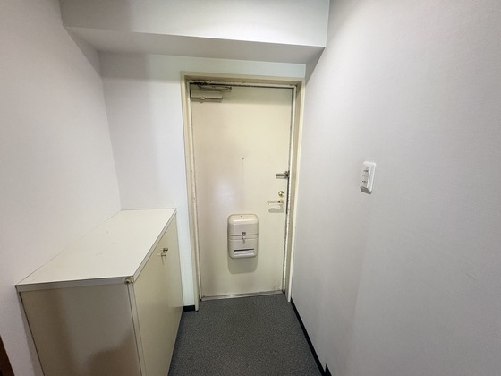 玄関　※別部屋の写真です