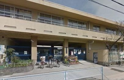 小学校　西宮市立春風小学校（小学校）まで526m