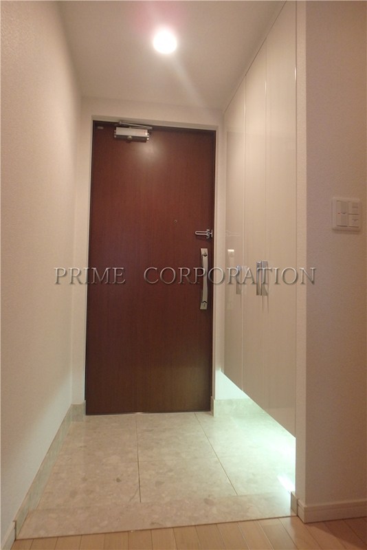 玄関　※参考写真※