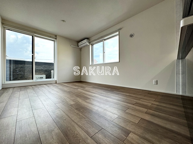 居室・リビング　開放感のあるゆったりとしたお部屋です♪