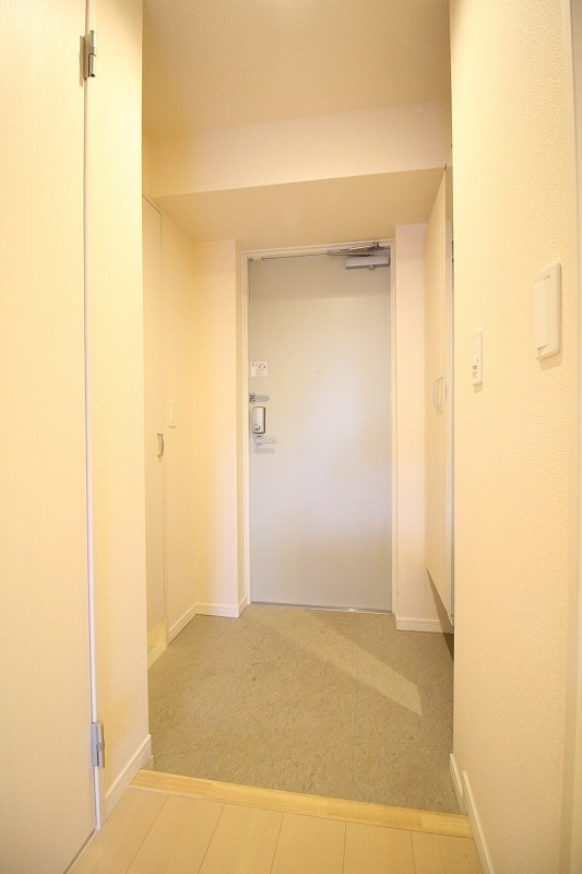 玄関　同タイプ室内写真