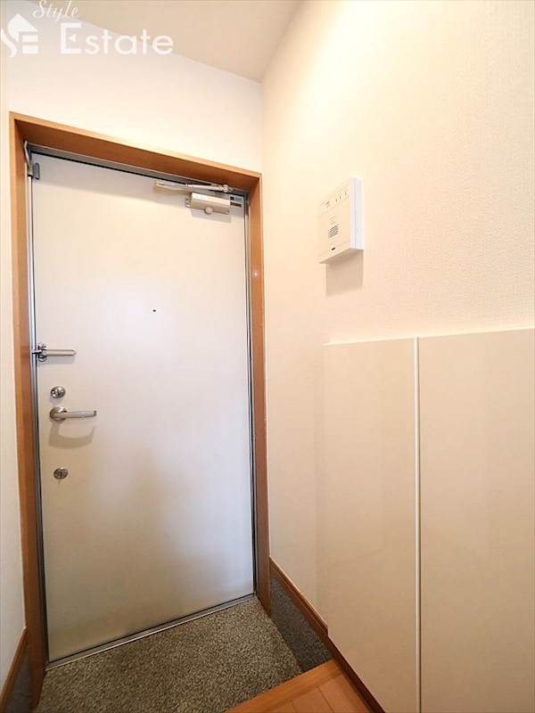 玄関　玄関　シューズボックス