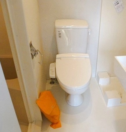 トイレ　「Trias381」