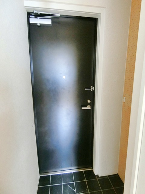 玄関　「Trias381」