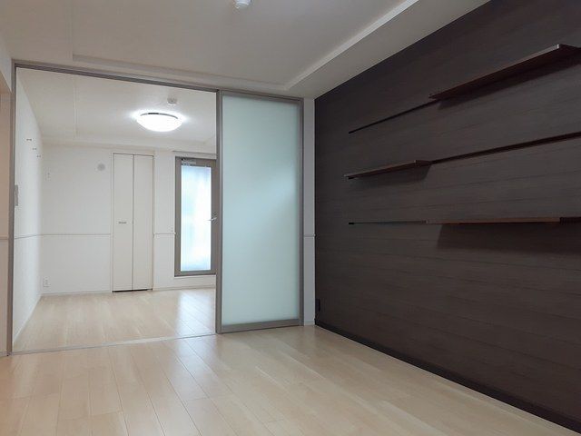 居室・リビング　居間です