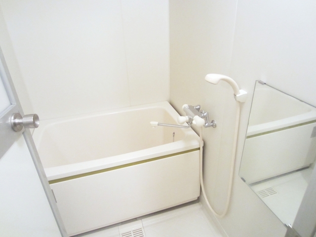 バス・シャワールーム　お風呂綺麗で使い易いです！