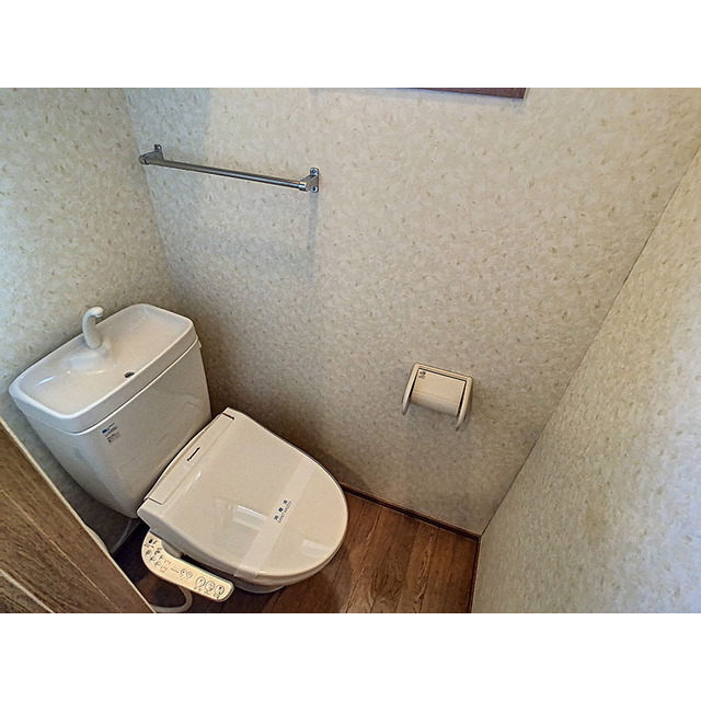 トイレ　※同間取、101号室の写真です※