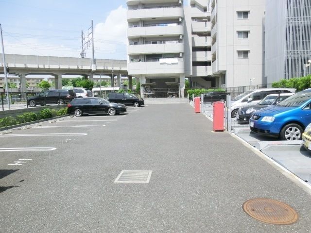 駐車場　敷地内駐車場