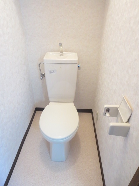 トイレ　３０５号室の写真を利用