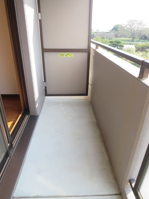 バルコニー　３０５号室の写真を利用
