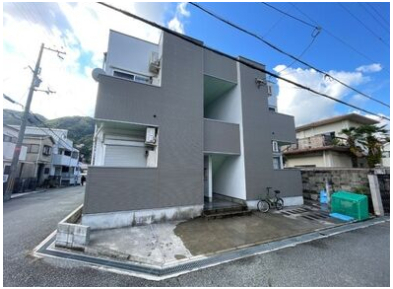 建物外観　居住者専用のごみ置き場があります！