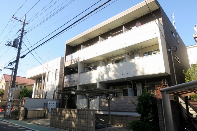 建物外観　★木造２×４構造・３階建て！外観画像です★