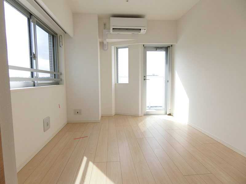 居室・リビング　2面採光のお部屋です。