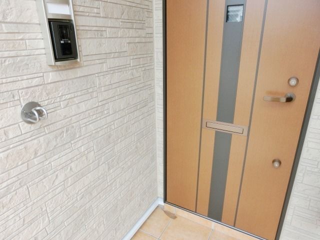セキュリティ　モニターホンに二重ロックで安心です