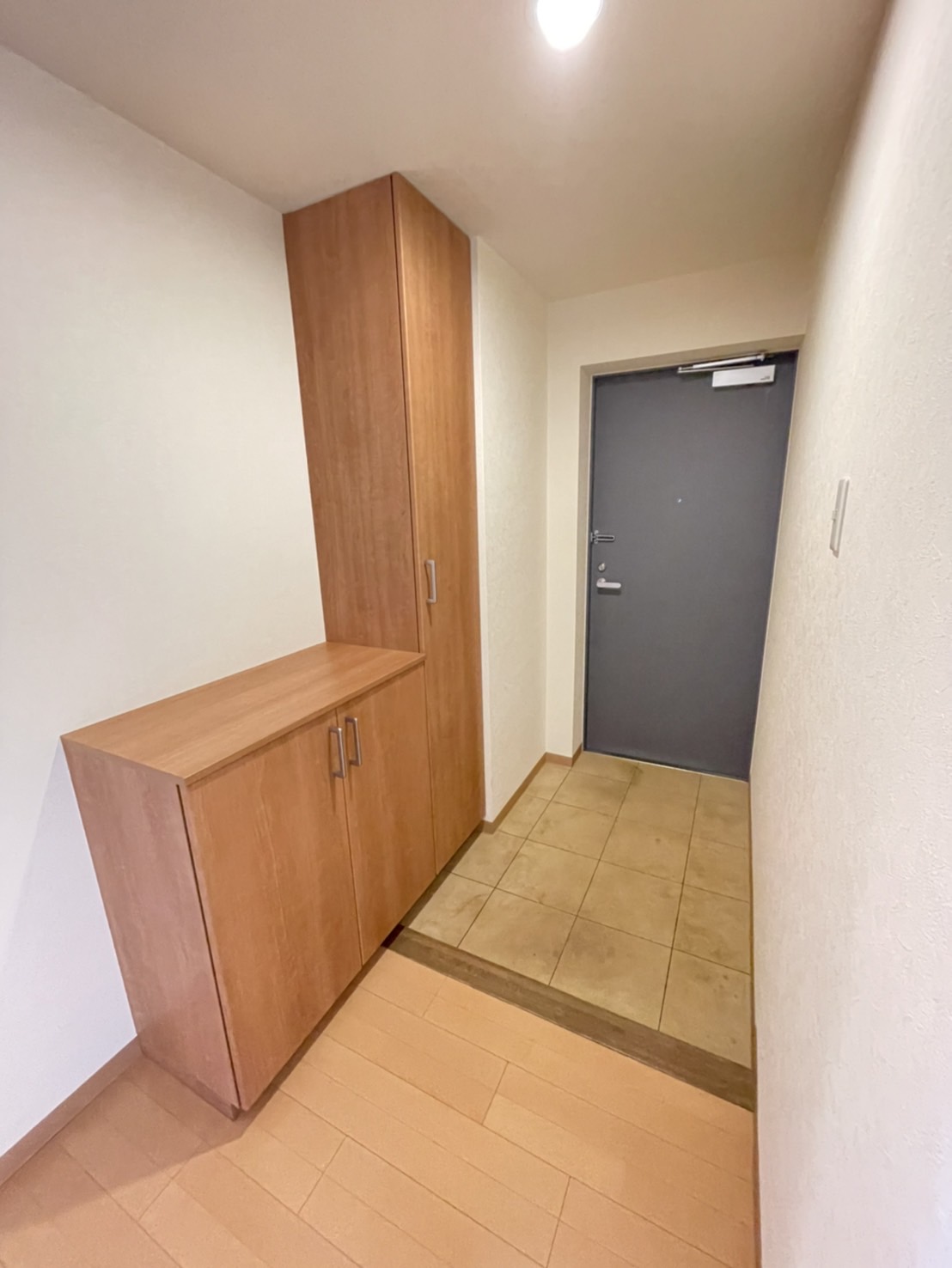 玄関　同じ間取りの他号室です
