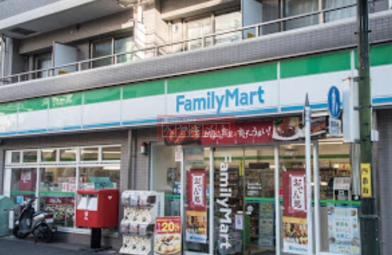 コンビニ　ファミリーマート西大井四丁目店（コンビニ）まで310m