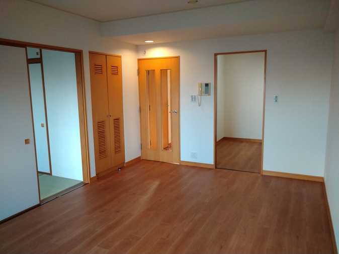 居室・リビング　すべての室内写真は別の部屋の参考写真です・収納付
