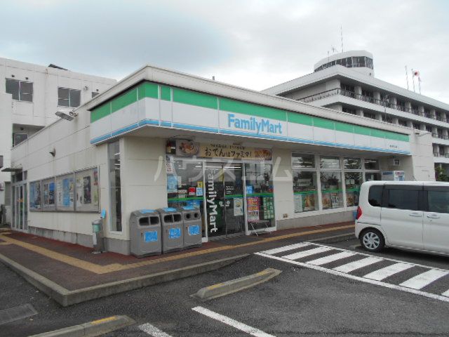 コンビニ　ファミリーマート秦野市役所前店（コンビニ）まで1248m