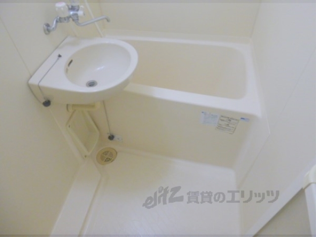 洗面設備　浴室