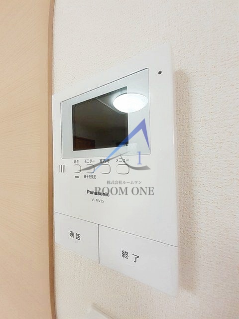 セキュリティ　モニター付きインターホンです。