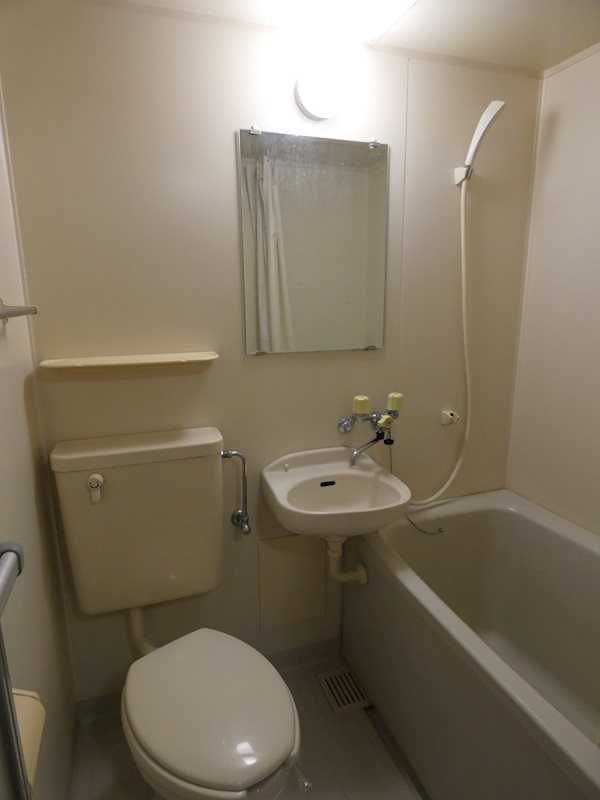 バス・シャワールーム　※同タイプ別部屋の写真となります。
