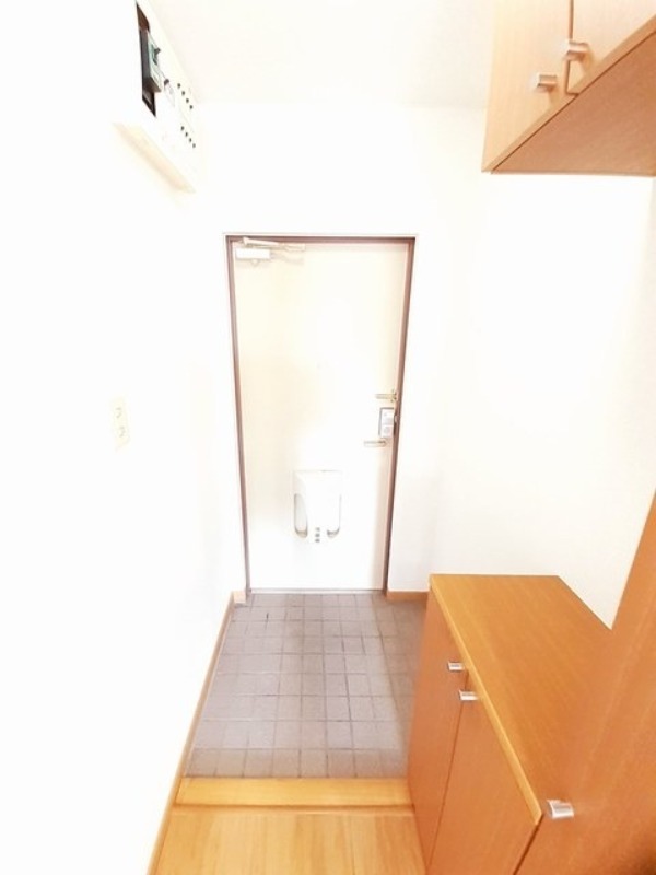 玄関　図面と現状に相違がある場合には現状を優先