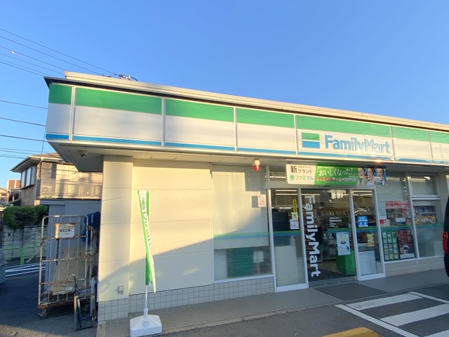 コンビニ　ファミリーマート田柄四丁目店（コンビニ）まで315m