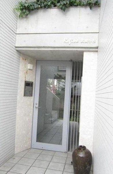 エントランス　オートロック完備