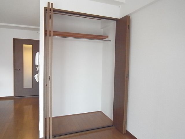 収納　クローゼット