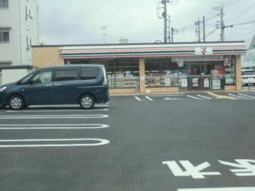 コンビニ　セブンイレブンさいたま三橋3丁目店（コンビニ）まで642m