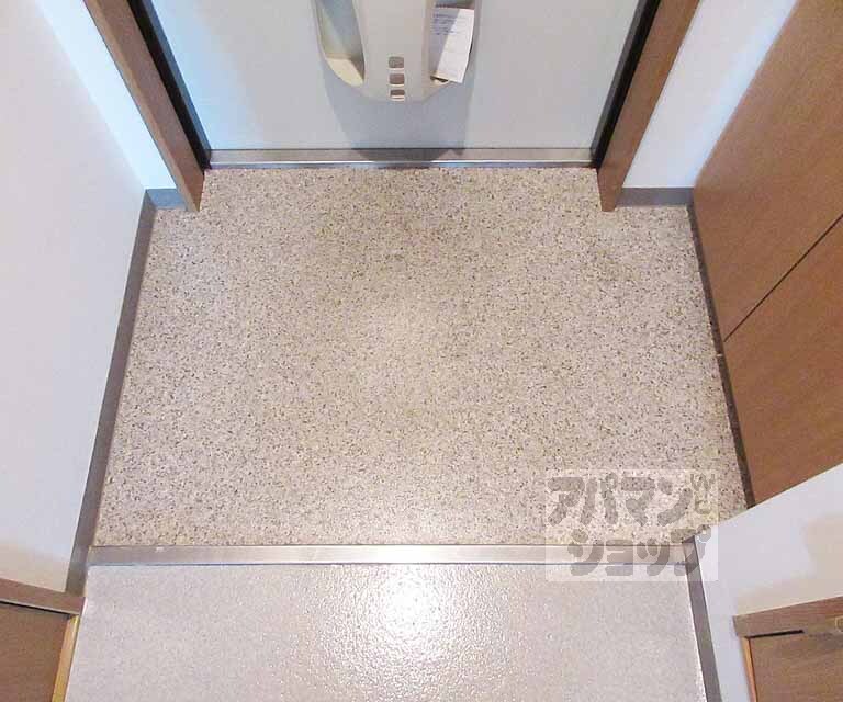 玄関　段差少な目の玄関です