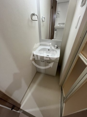 洗面設備　セオリー大阪イーストドア　洗面所