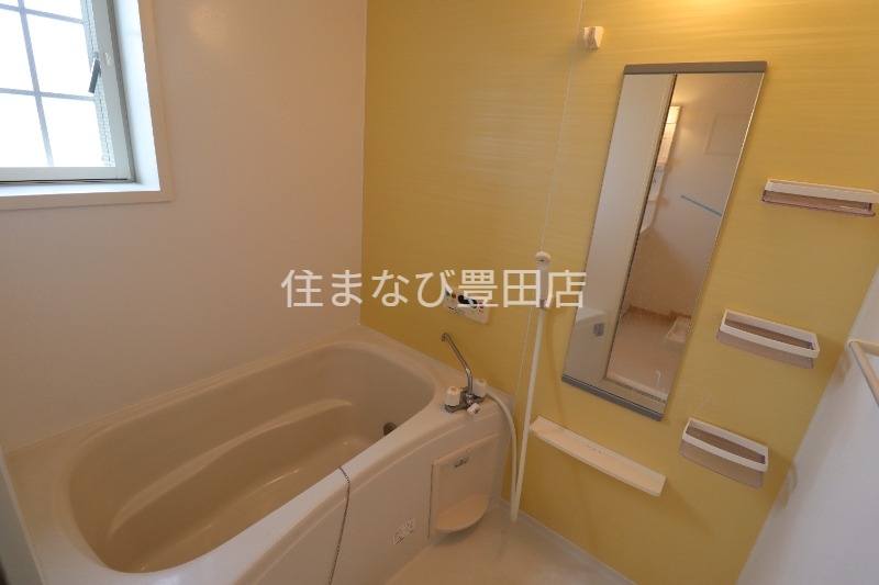バス・シャワールーム　同型別部屋写真